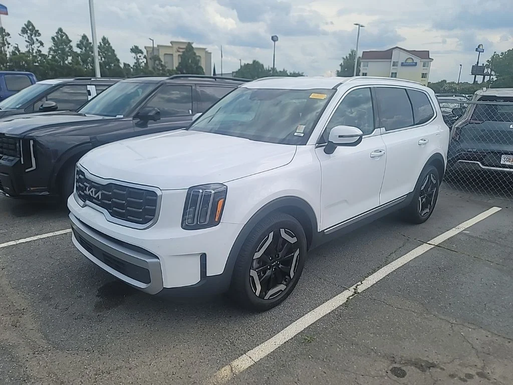 2023 Kia Telluride S FWD's photo