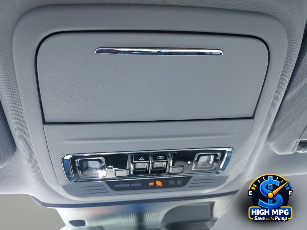 Used 2022 Silver Lincoln Standard image 11