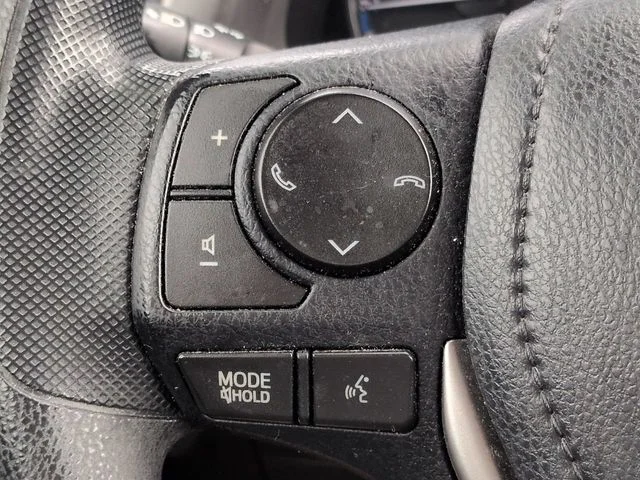 Used 2017 White Toyota LE image 23