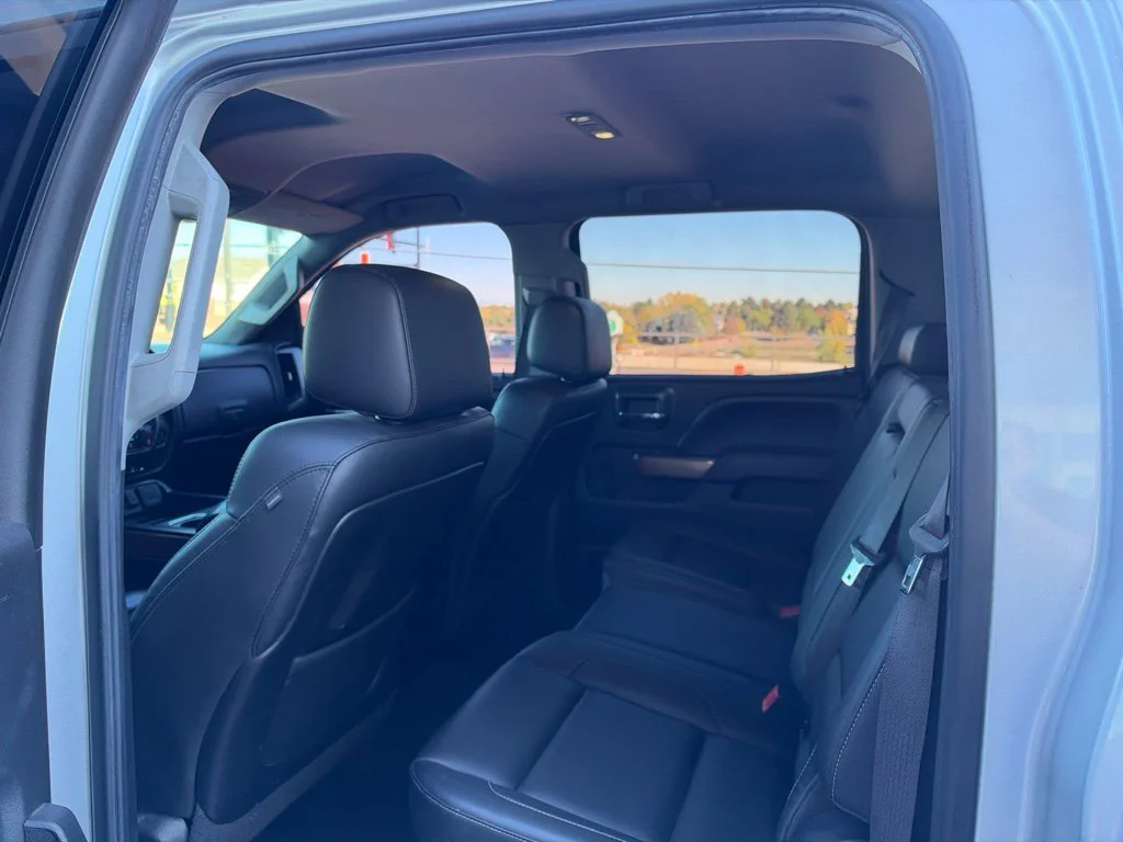 Used 2015 Silver Chevrolet LTZ image 8
