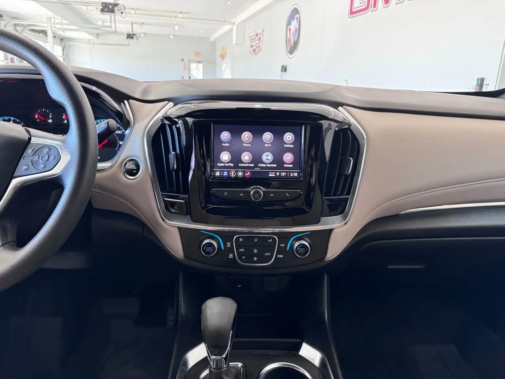 2023 Chevrolet Traverse LS - Photo 18