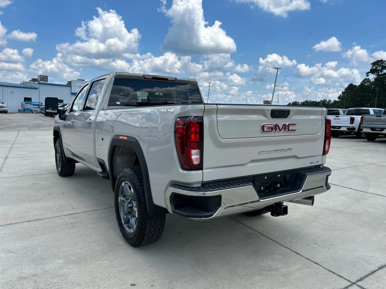 New 2026 Coastal Dune GMC SLE image 4