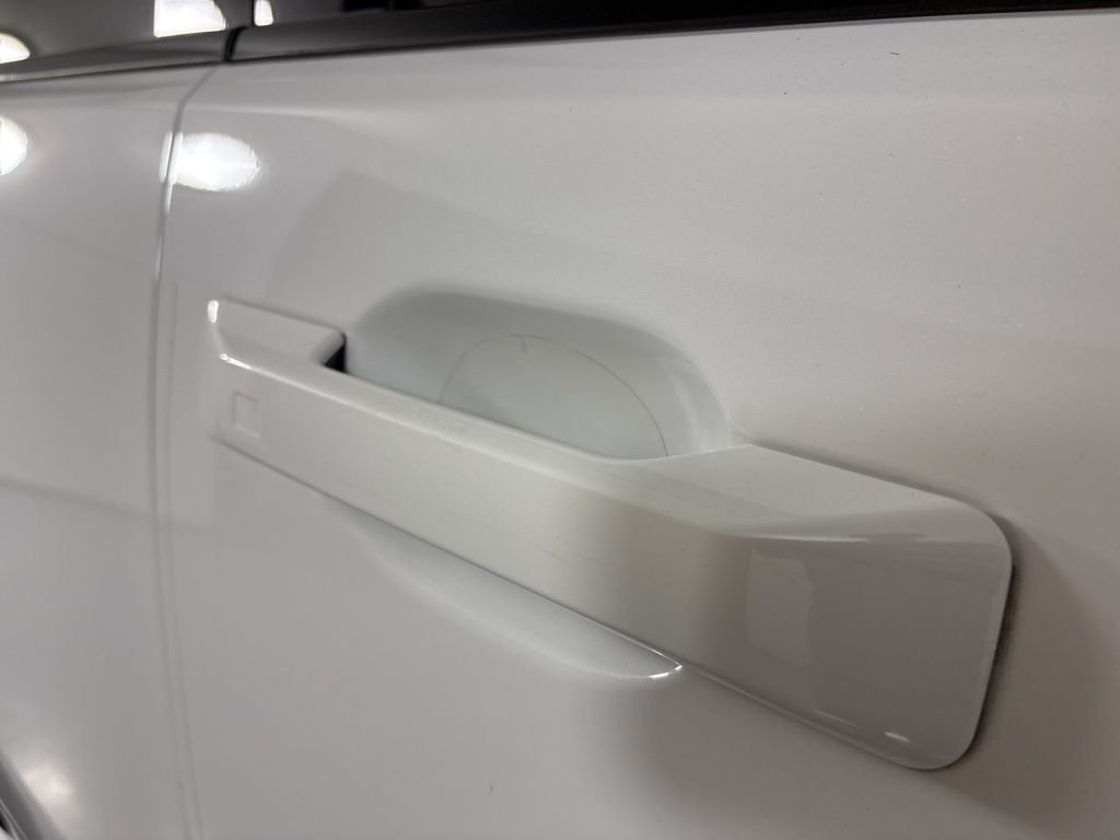 Used 2025 White Hyundai Calligraphy image 12