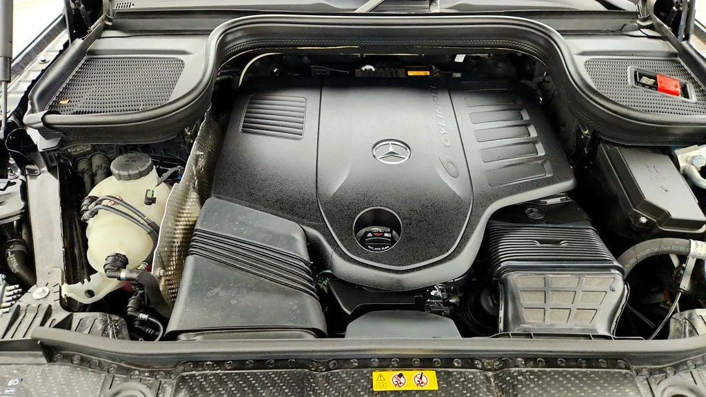 Used 2025 Obsidian Black Metallic Mercedes-Benz GLS 450 4MATIC® SUV w/ Trailer Hitch image 26