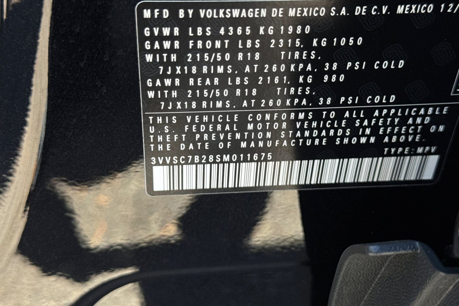 Certified Used 2025 Deep Black Volkswagen 1.5T SE image 28