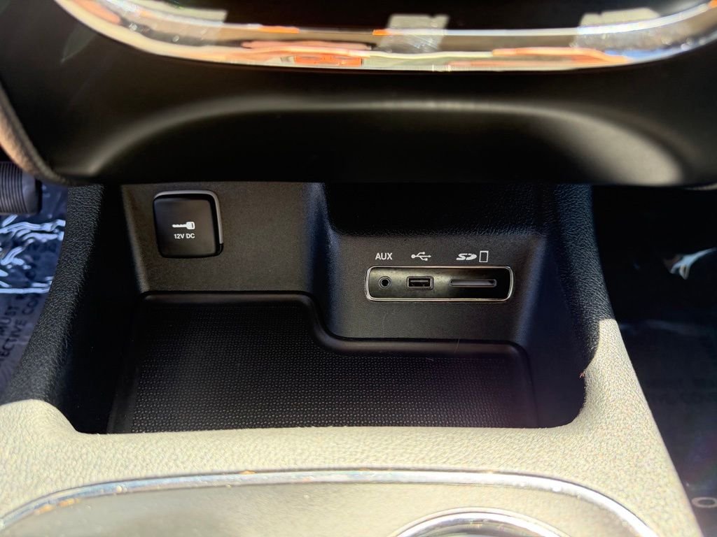 Used 2017 Granite Clearcoat Metallic Dodge SXT image 22