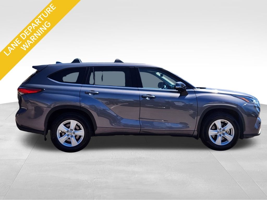 Used 2021 Gray Toyota LE image 4