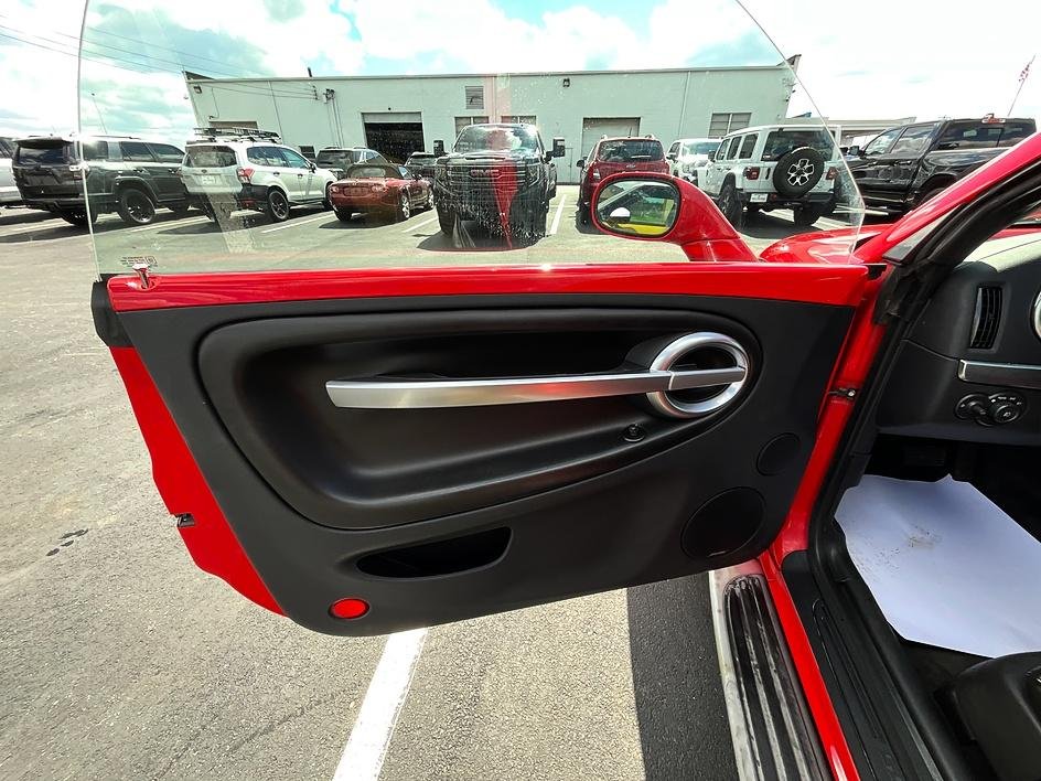 Used 2005 Red Chevrolet Base image 10