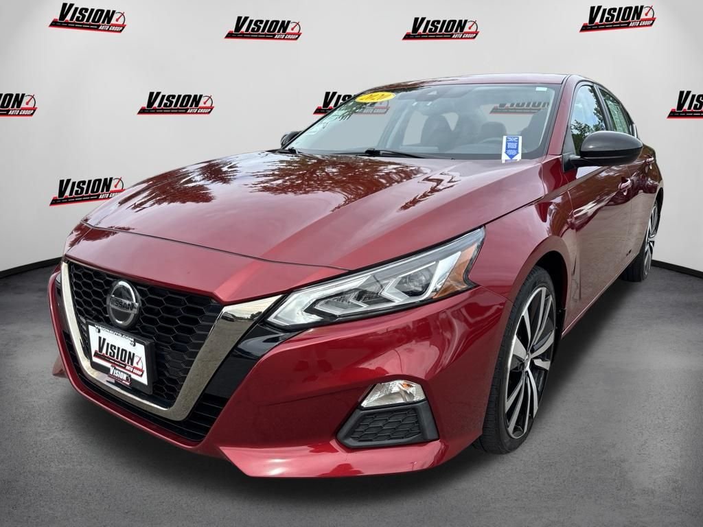 Used 2020 Red Nissan 2.5 SR image 1