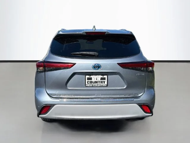 Used 2020  Toyota Platinum image 6