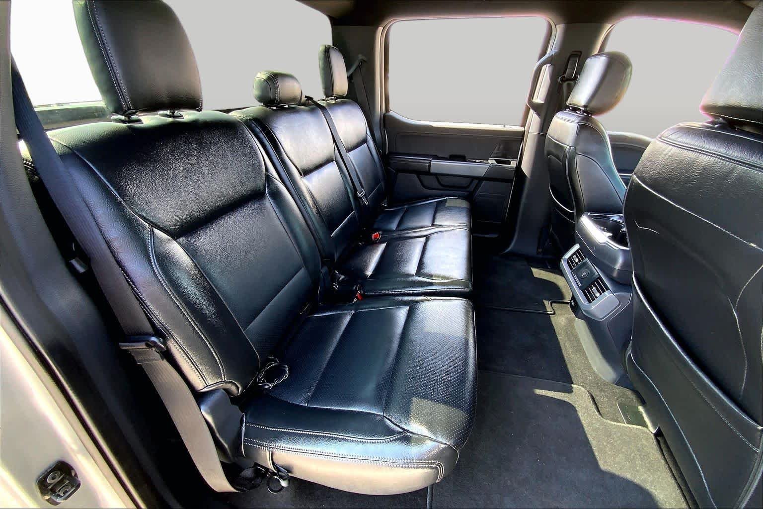Used 2025 Iconic Silver Ford XLT image 19