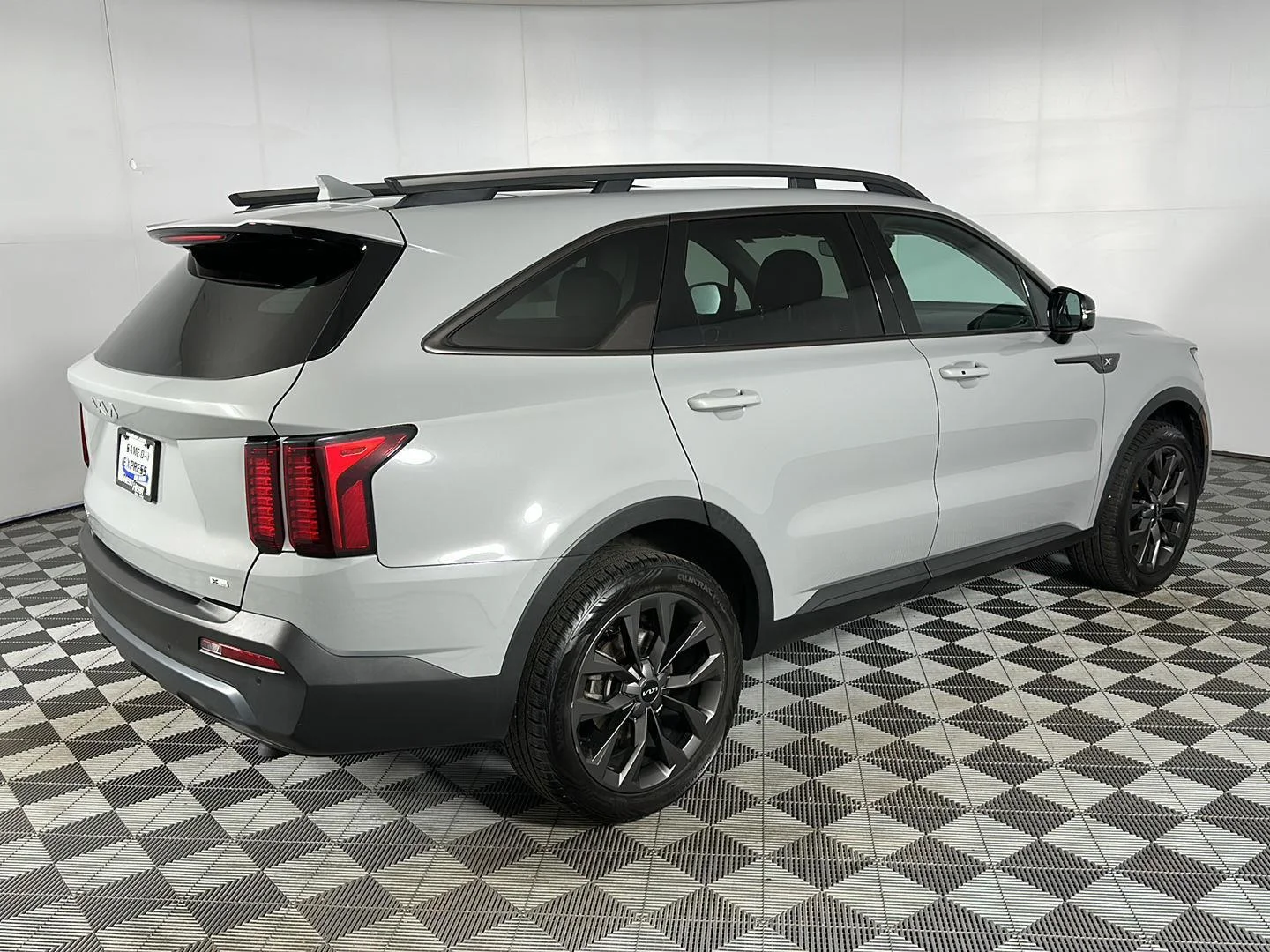 Used 2023 Wolf Gray Kia X-Line EX image 30