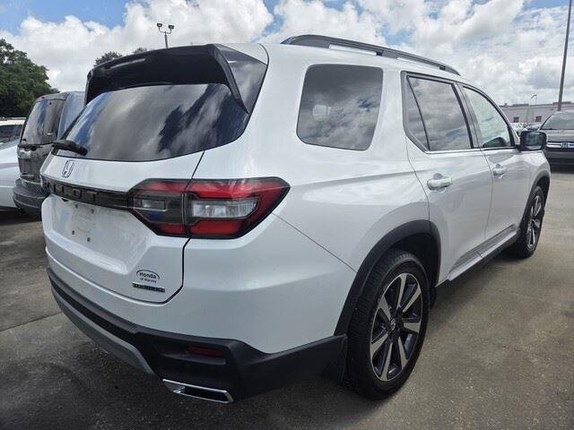 Used 2025 Platinum White Pearl Honda Touring image 4