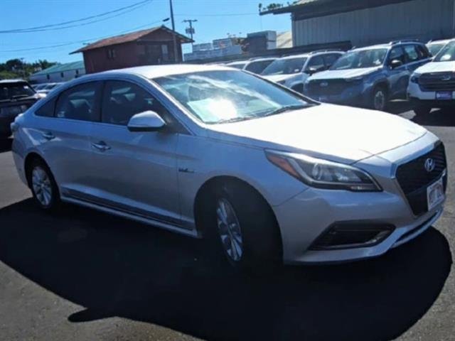 Used 2017 Hyundai Sonata Hybrid Base with VIN KMHE24L38HA066617 for sale in Kailua-Kona, HI