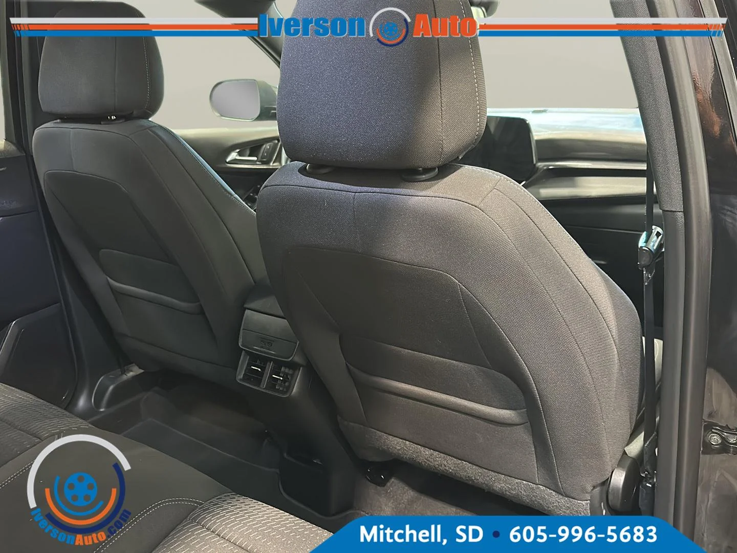 Used 2026 Mosaic Black Metallic Chevrolet AWD LT image 30
