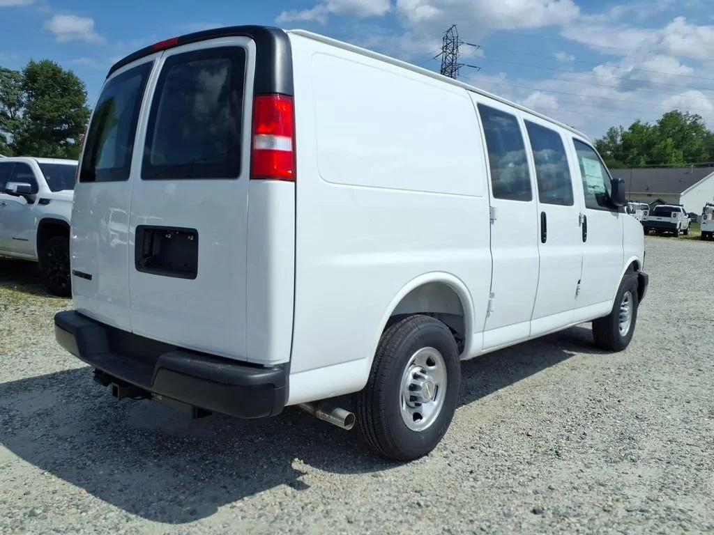 2026 Chevrolet Express Cargo Work Van - Photo 28