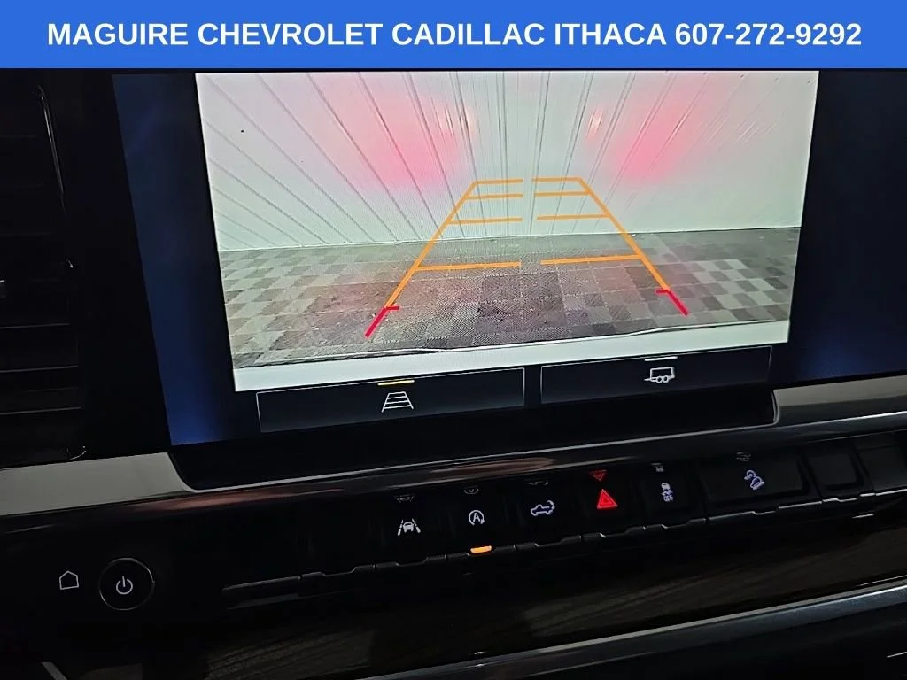 Used 2022 Summit White Chevrolet RST image 23
