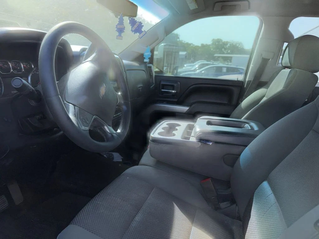Used 2015 White Chevrolet LT image 12