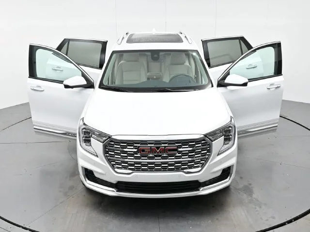 Used 2023 SUMMIT WHITE GMC Denali image 47