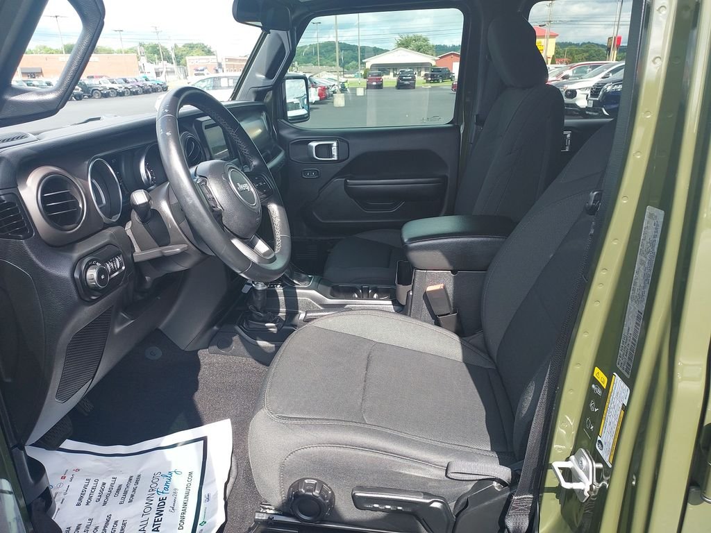 Used 2021 Green Jeep Unlimited Sport S image 9