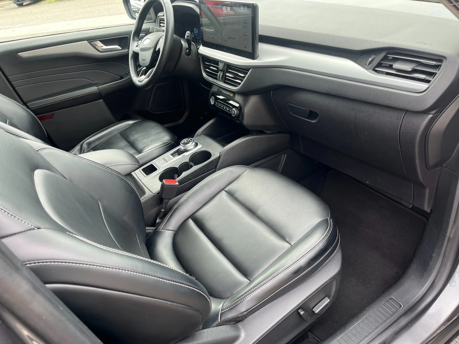Used 2024 Carbonized Gray Metallic Ford Platinum image 16