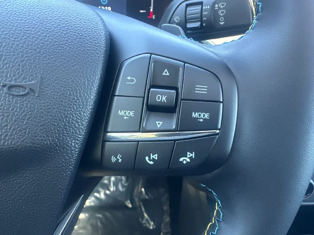 New 2026 Black Ford Lobo Standard image 17