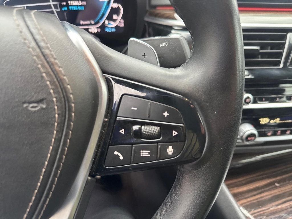 Used 2023 Black BMW 530e iPerformance image 40