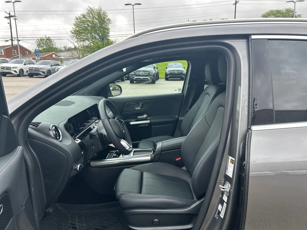 Used 2026 Gray Mercedes-Benz GLA 250 image 9