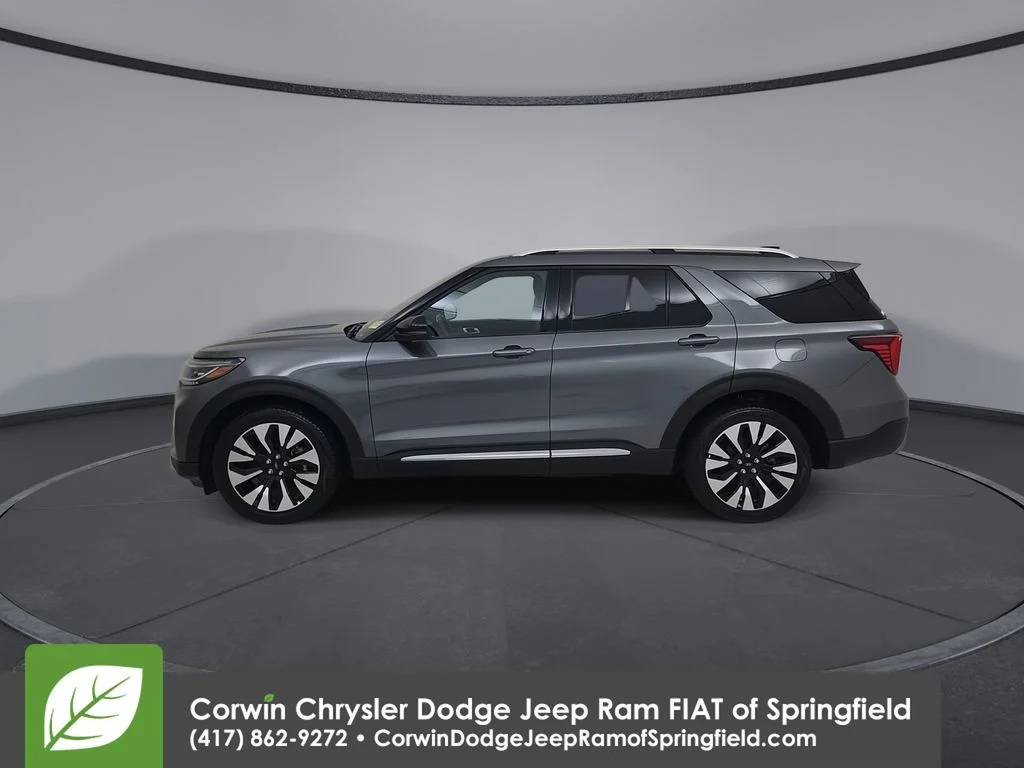 Used 2025 Gray Ford Platinum image 9