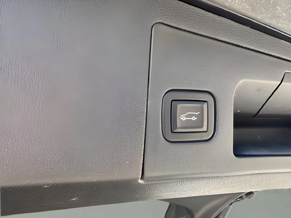 Used 2021 Black Cadillac Premium Luxury image 29
