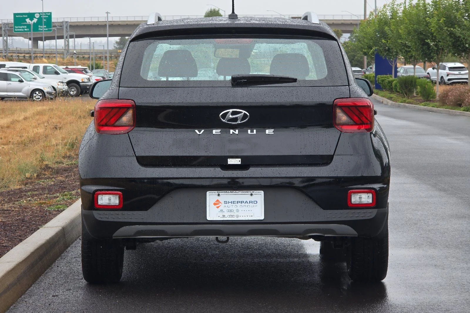 Used 2026 Black Hyundai SEL image 4