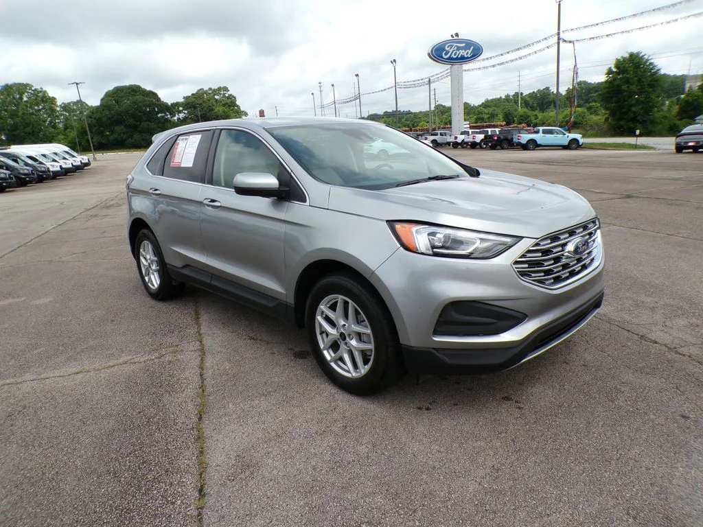 2024 Ford Edge SEL AWD's photo