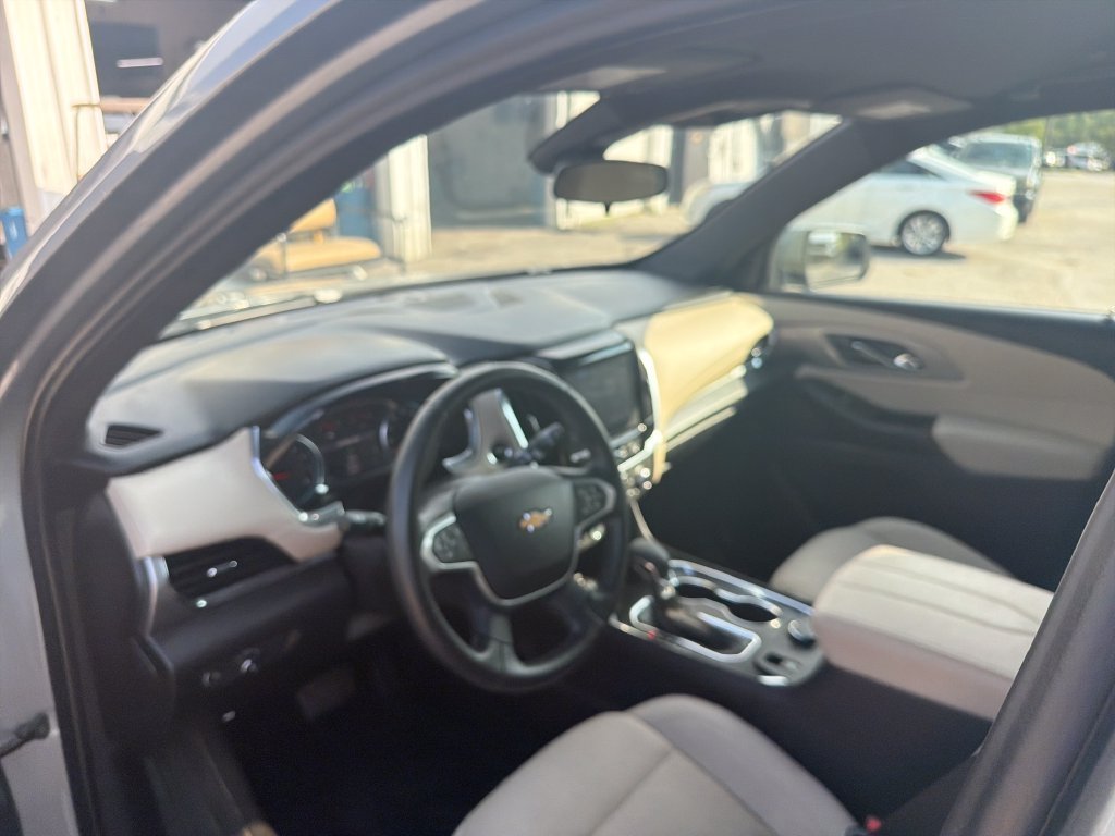 Used 2023 Gray Chevrolet LT image 16