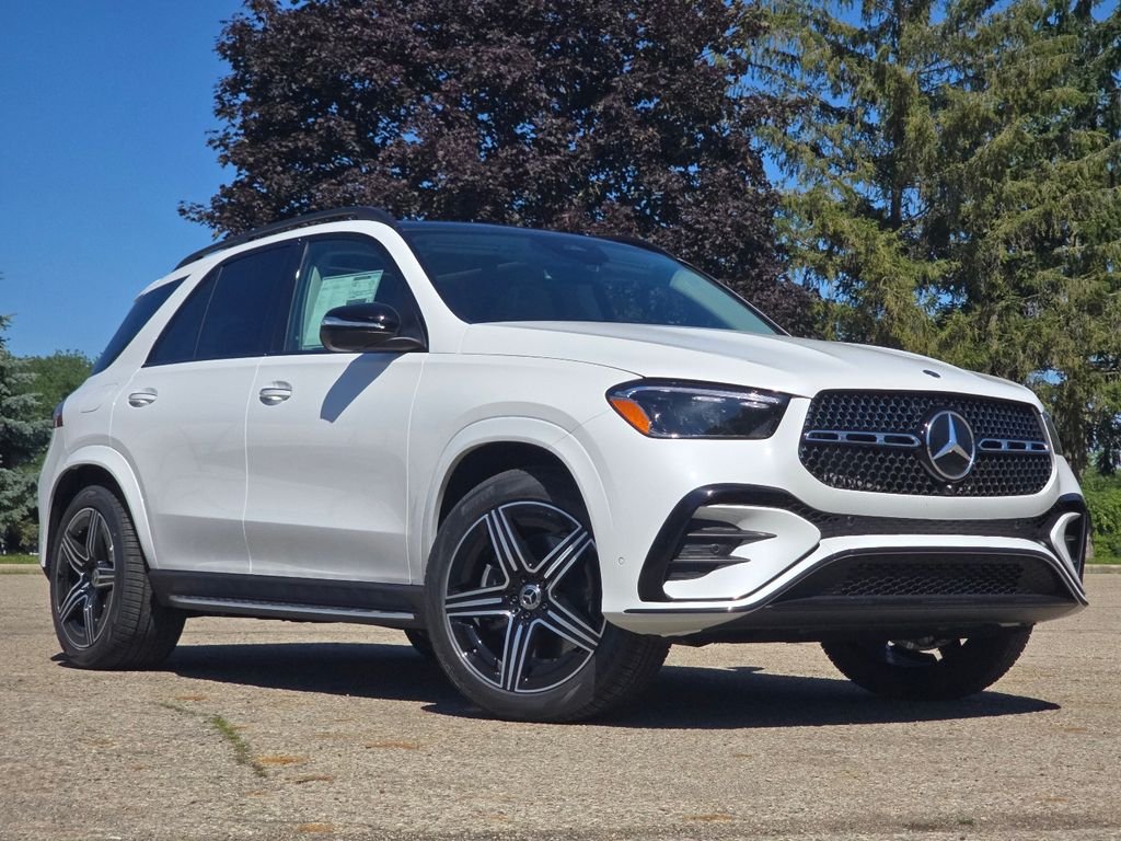 New 2026 MANUFAKTUR Moonlight White Metallic Mercedes-Benz GLE 350 image 2