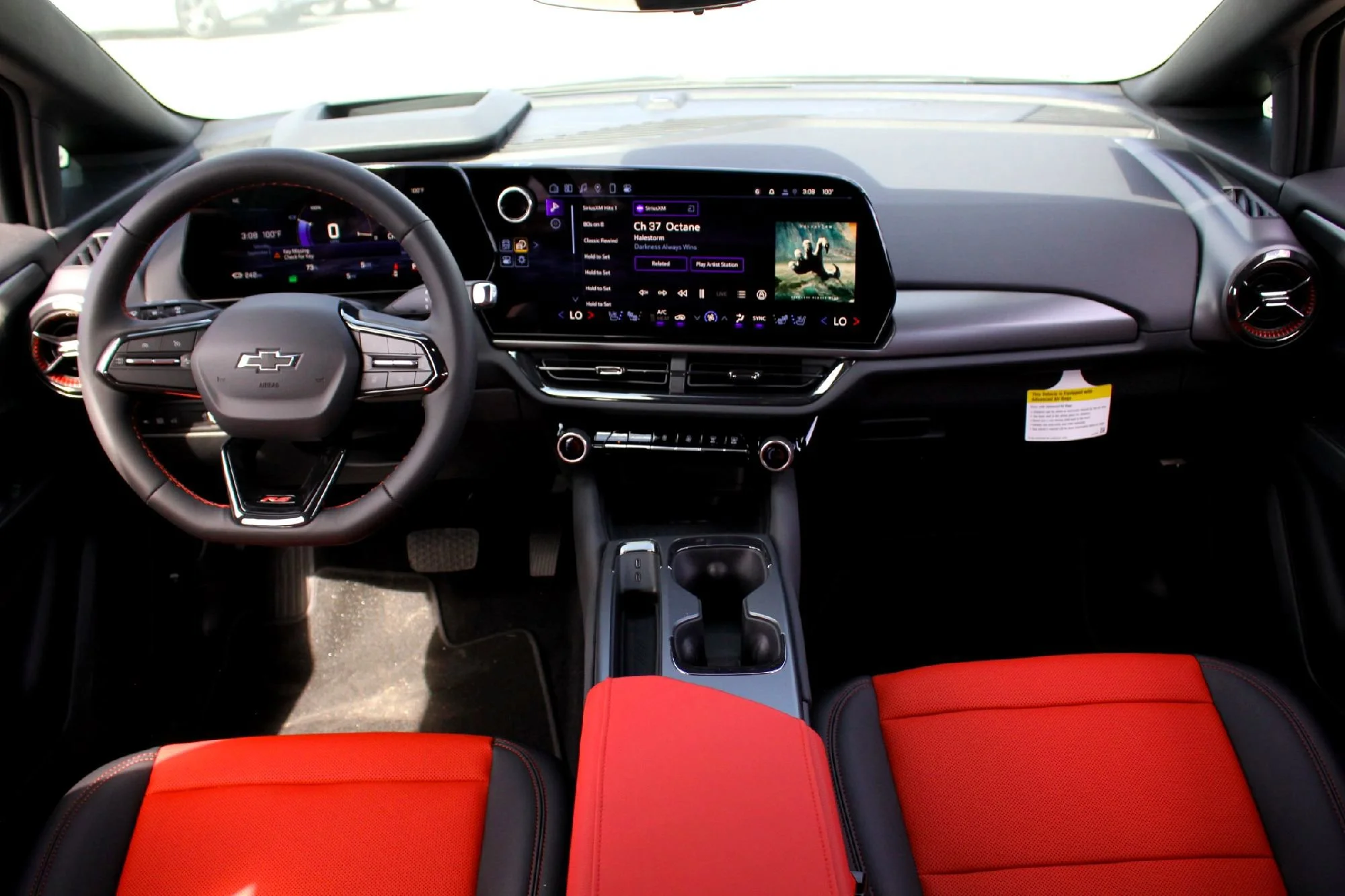 2025 Chevrolet Equinox EV RS - Photo 15