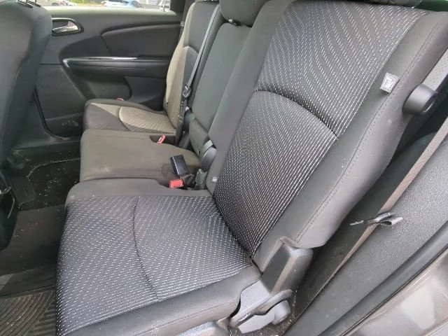Used 2018  Dodge SE image 16
