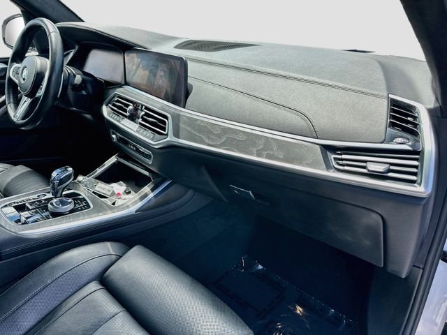Used 2020 White BMW M50i image 31