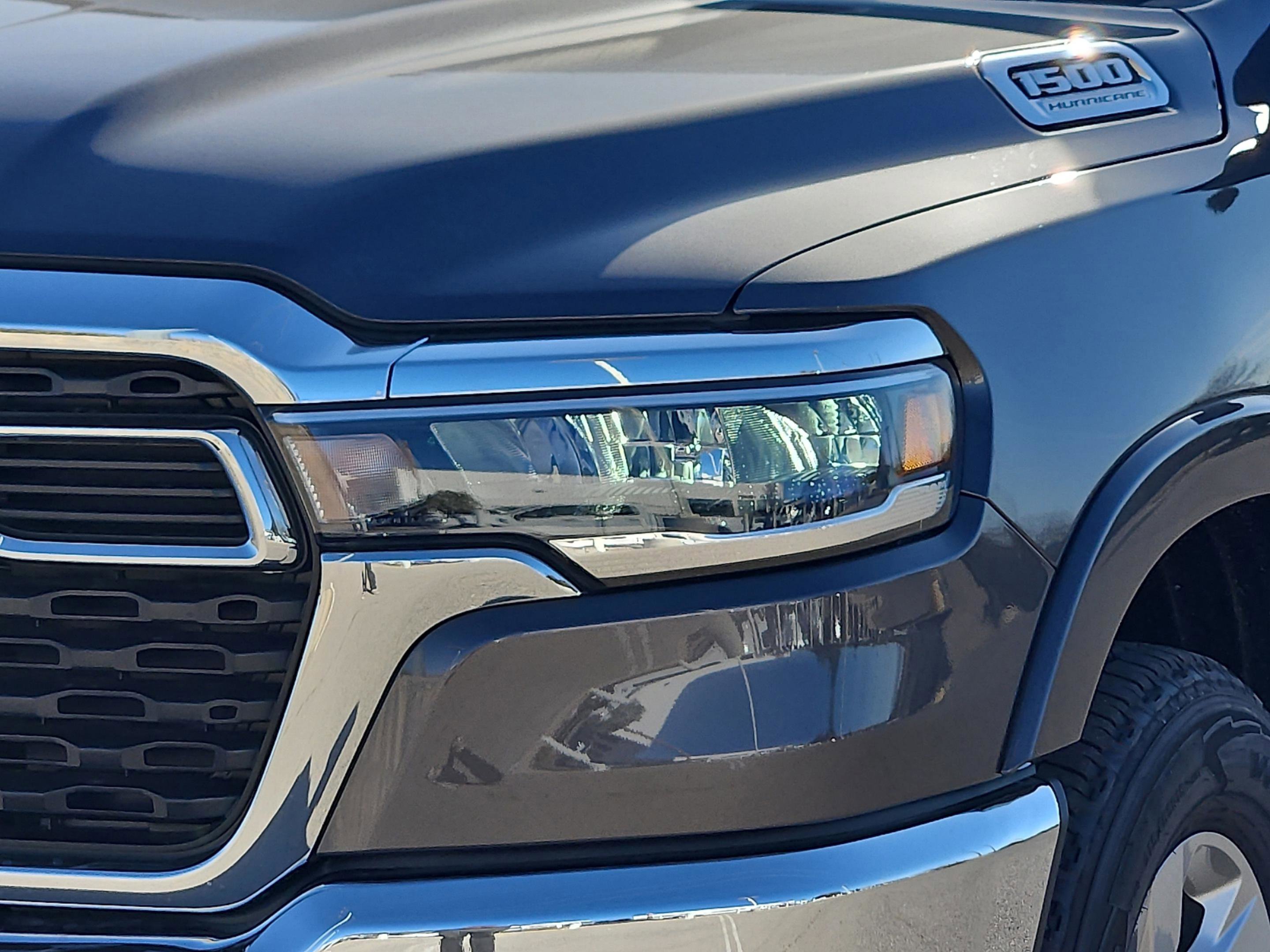 New 2026 Granite Crystal Metallic Clear-Coat Exterior Paint RAM Lone Star image 28