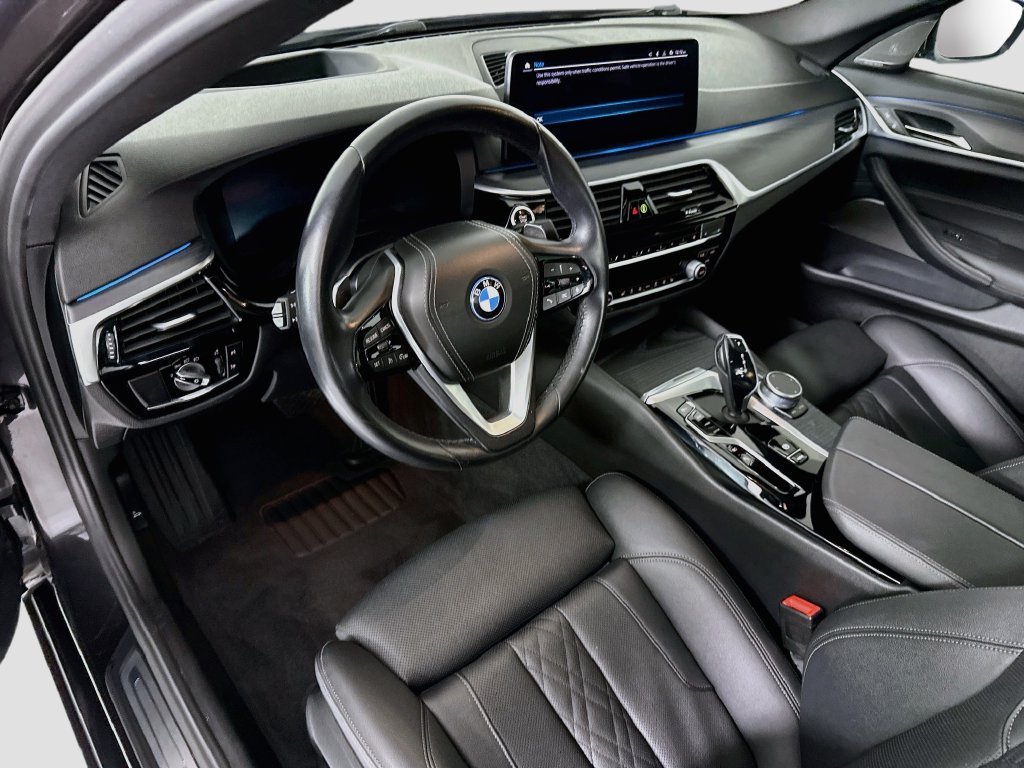 Used 2022 Dark Graphite BMW 530e iPerformance image 9