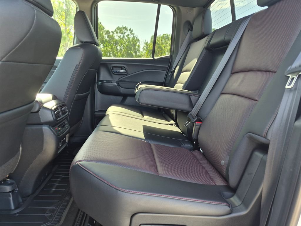 2026 Honda Ridgeline Black Edition - Photo 15