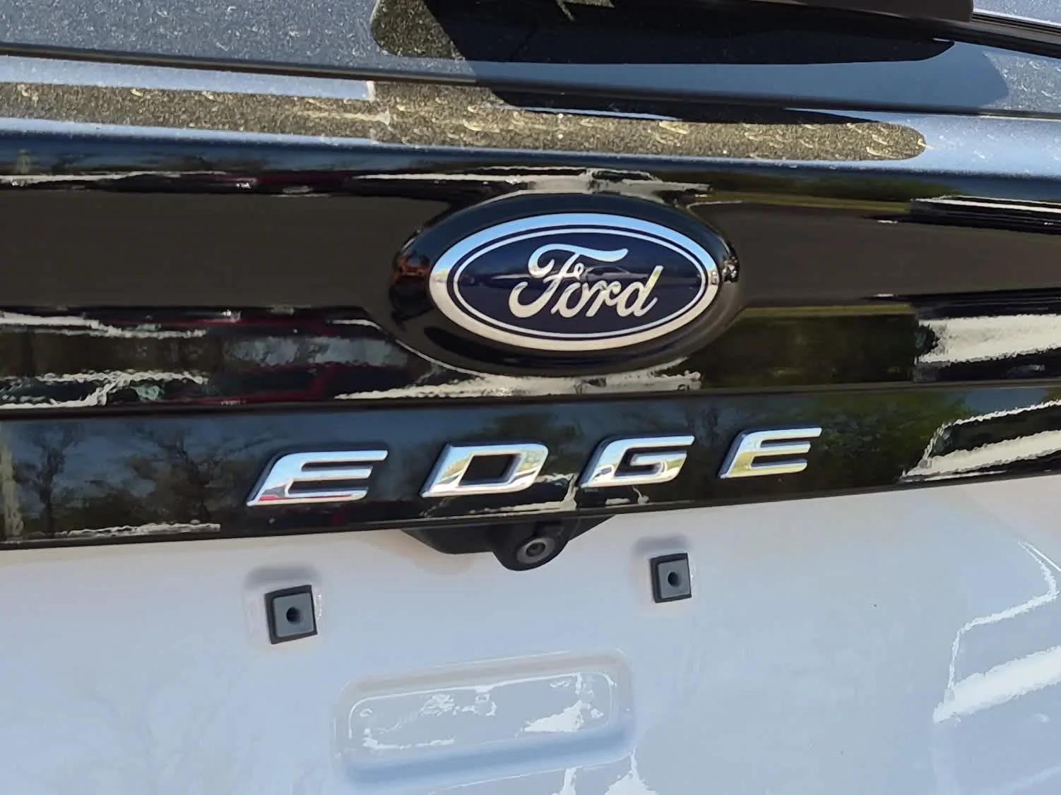 Used 2021 Oxford White Ford SEL image 18