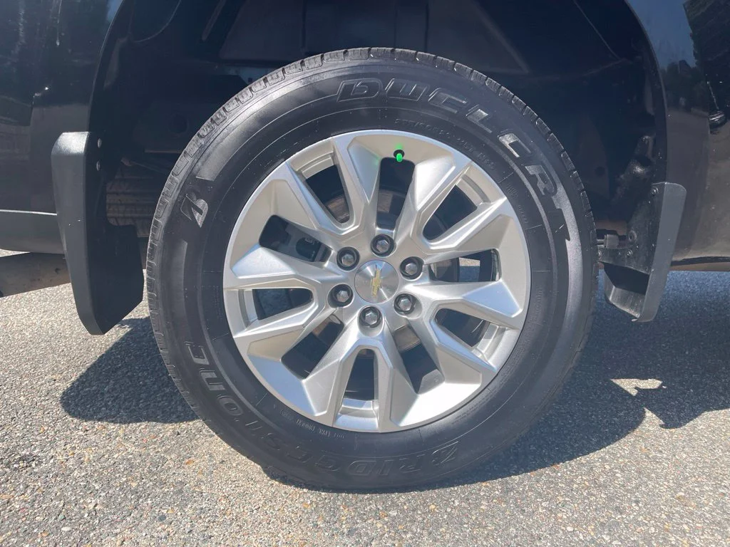 Used 2020 Black Chevrolet Custom image 17