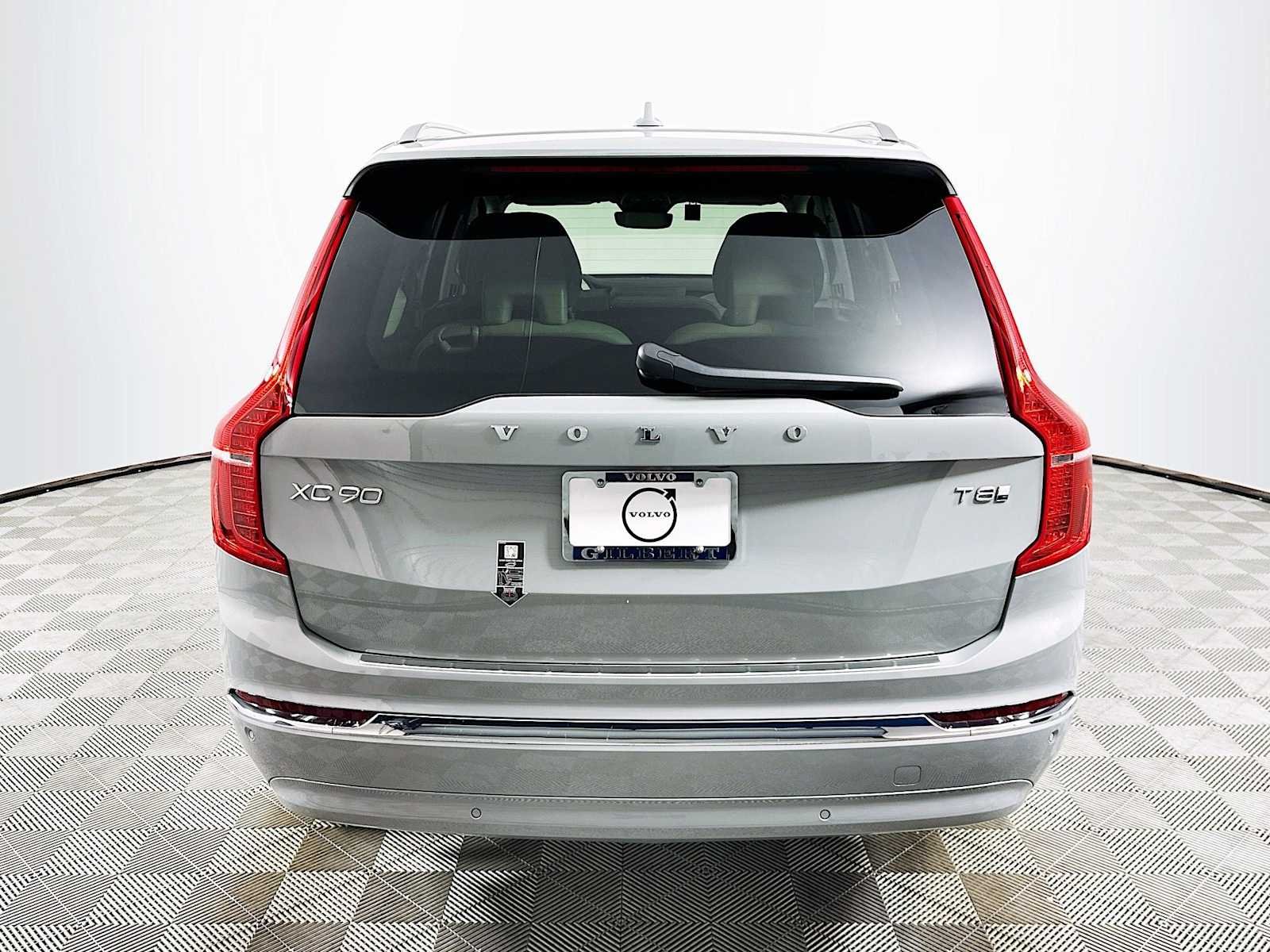 Certified Used 2025 Vapour Grey Volvo Plus image 5