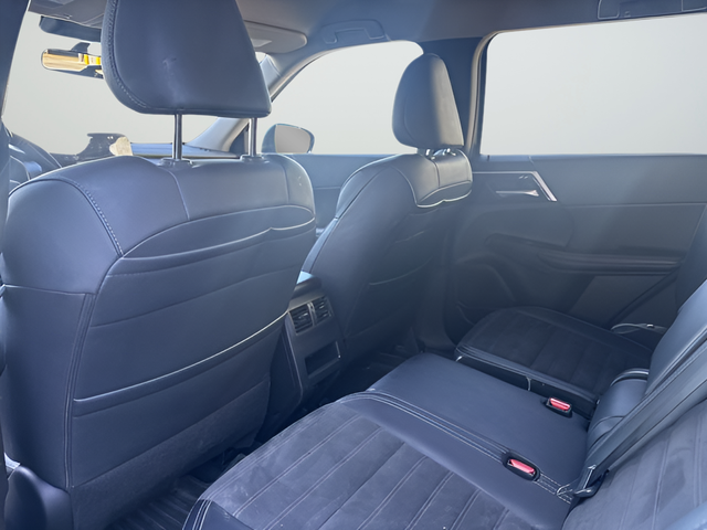 Used 2024 Gray Mitsubishi SE image 21