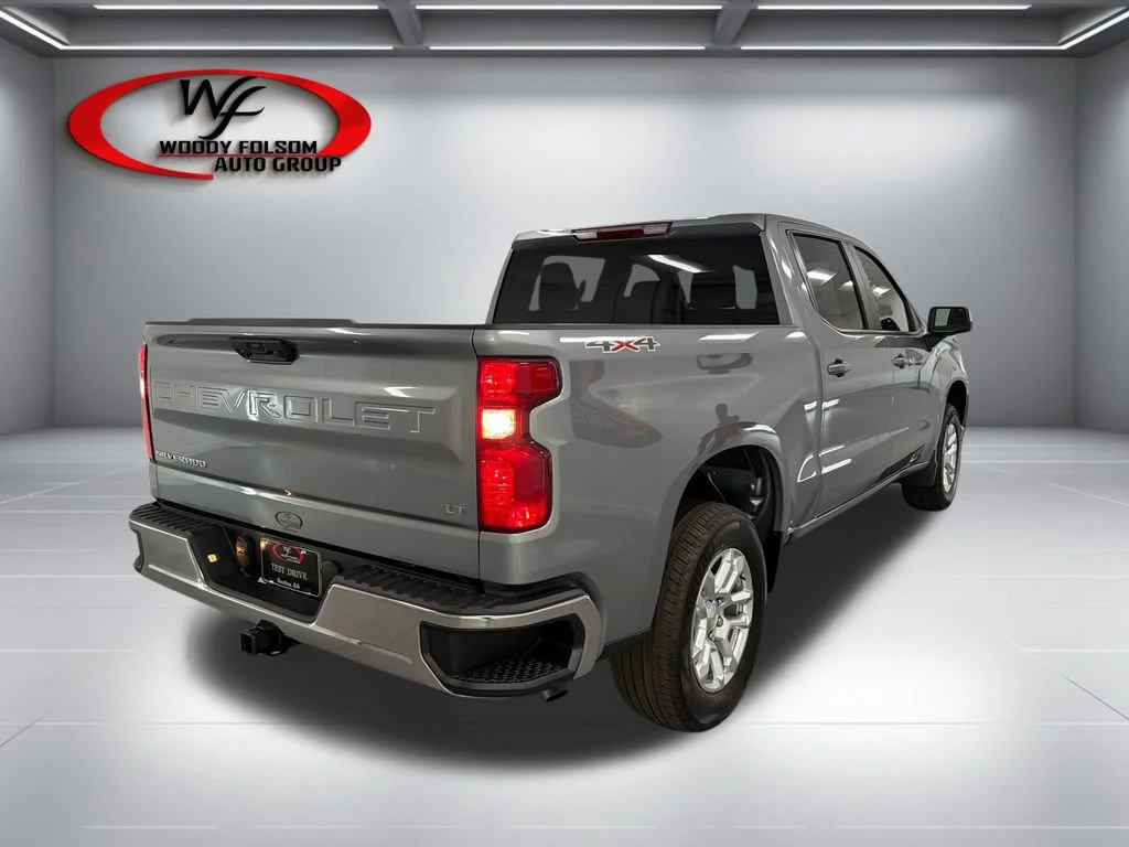 New 2026 Sterling Gray Metallic Chevrolet LT (2FL) image 6