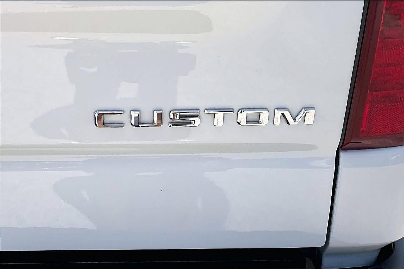 Used 2025 Summit White Chevrolet Custom image 10