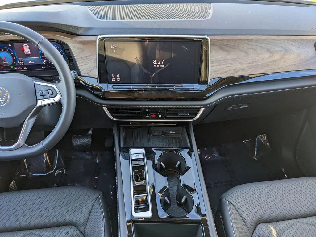 New 2026 Silver Volkswagen 2.0T SE w/Technology image 15