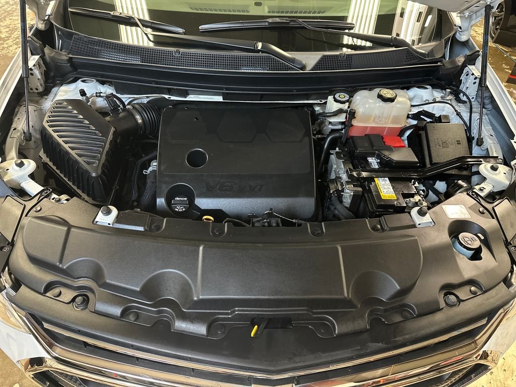 Used 2019 White Chevrolet Premier image 10