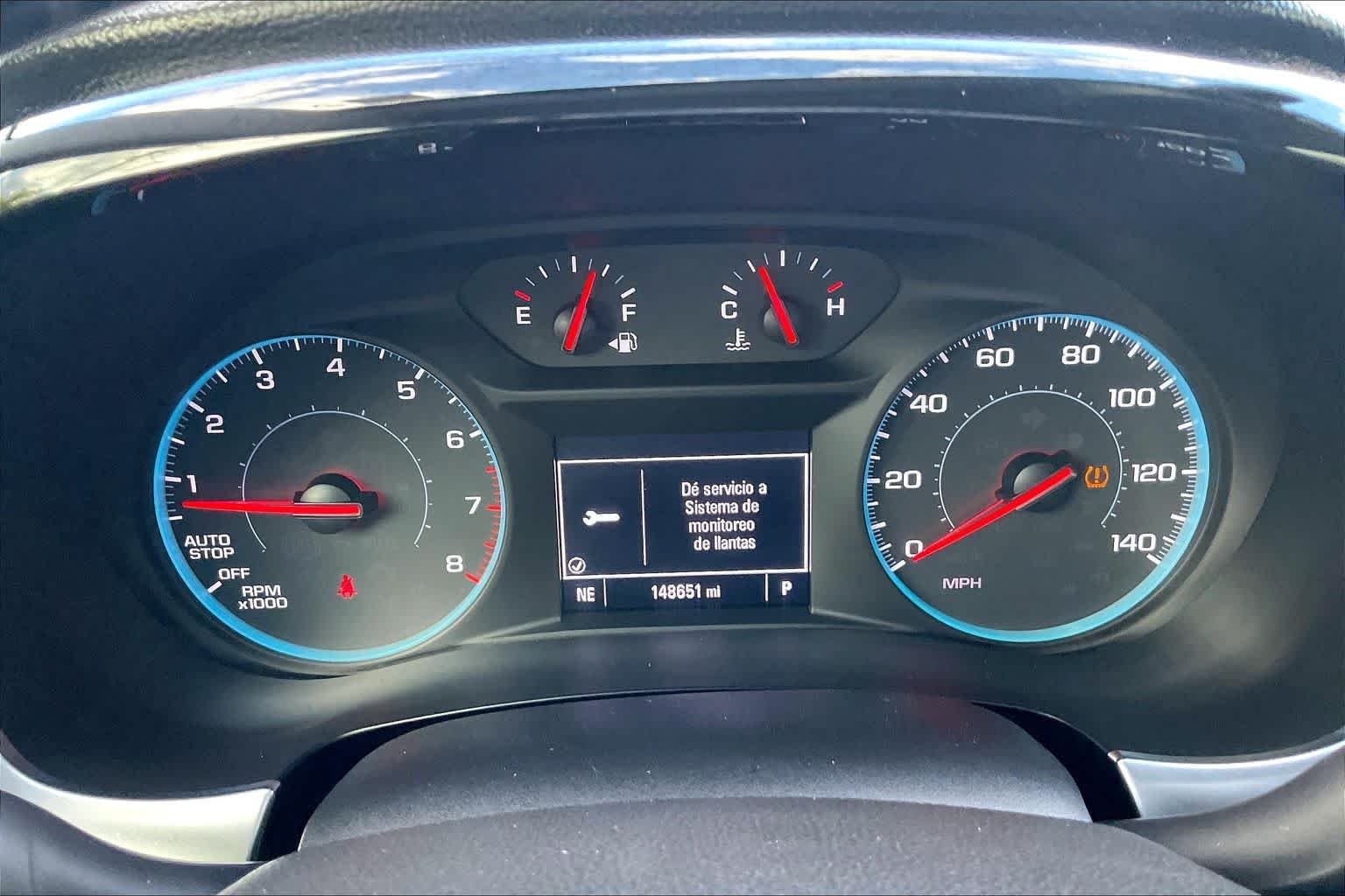 Used 2018 Summit White Chevrolet LT Cloth image 25