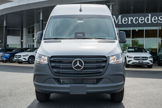New 2026 Arctic White Mercedes-Benz  image 2